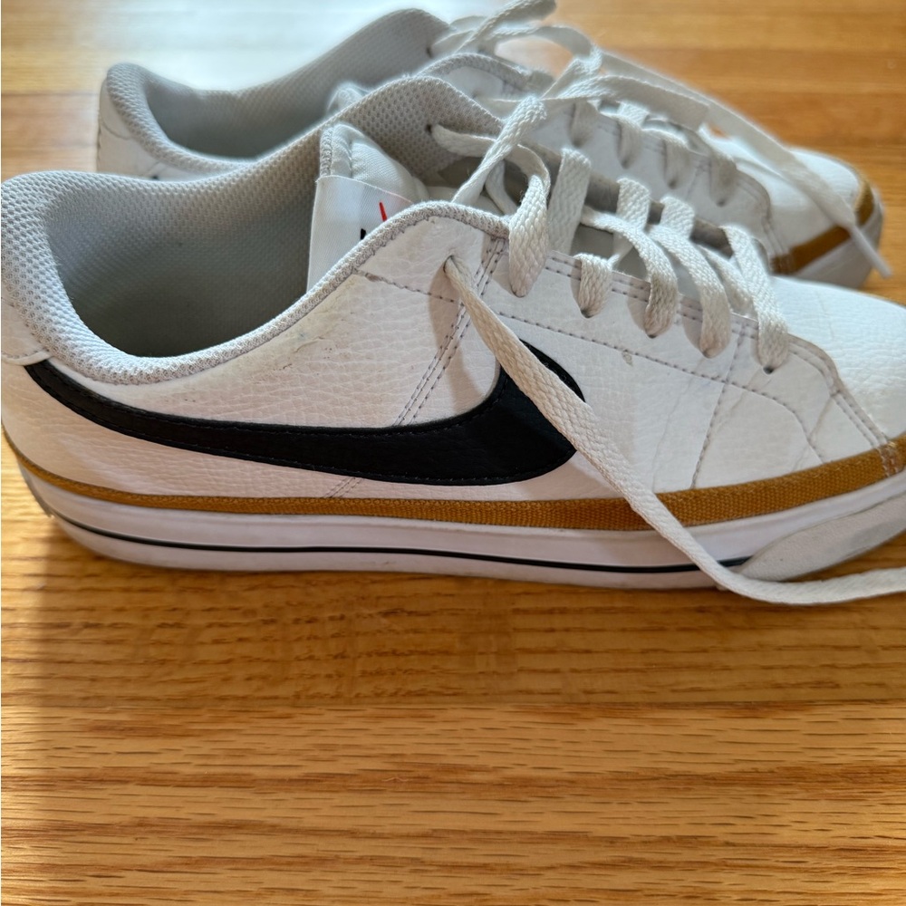 Nike White and Gold Casual Shoes - Killshot